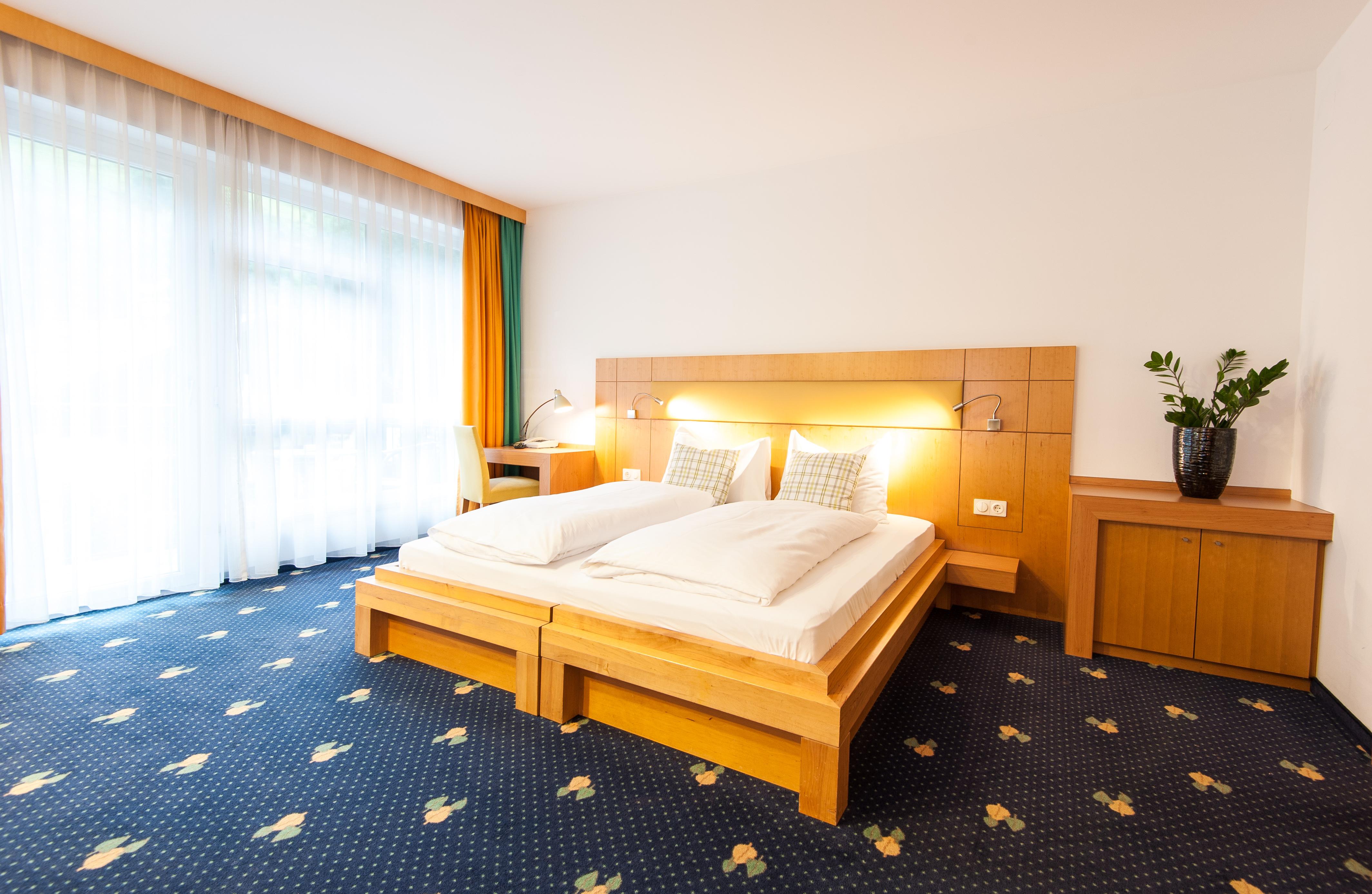 צל-אם-זי Hotel Der Waldhof מראה חיצוני תמונה