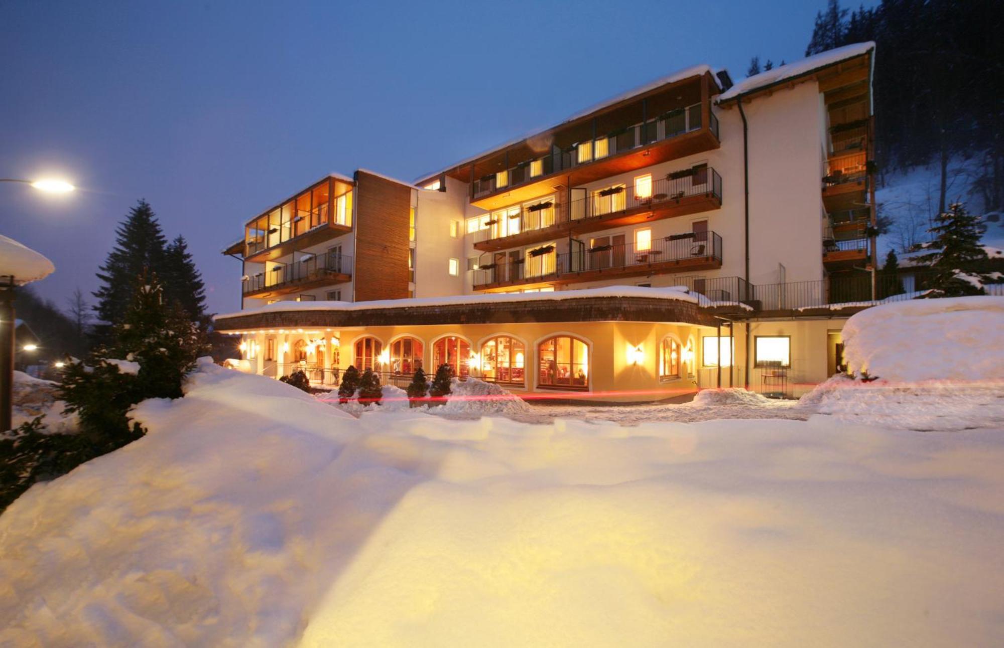 צל-אם-זי Hotel Der Waldhof מראה חיצוני תמונה