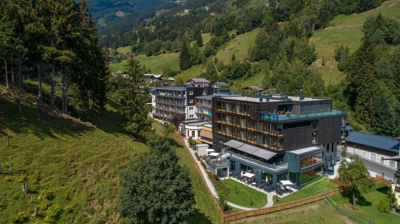 צל-אם-זי Hotel Der Waldhof מראה חיצוני תמונה
